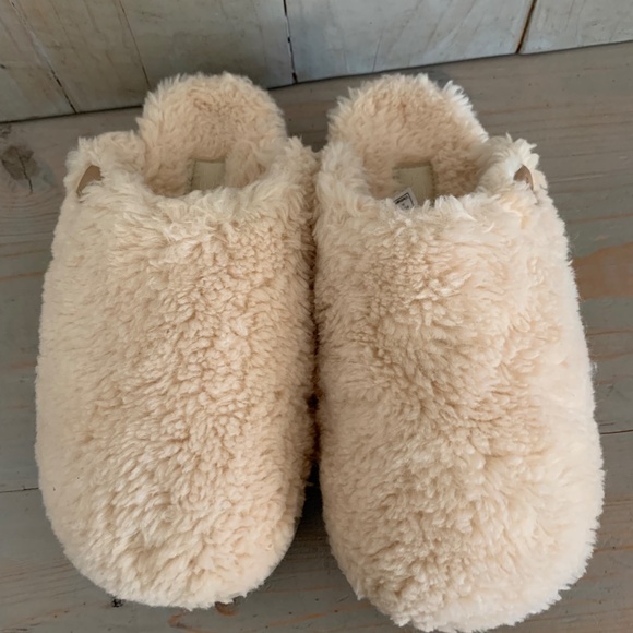 UGG FUZZ SUGAR CLOG SLIPPERS natural   womens us 11 NEW - Picture 7 of 12